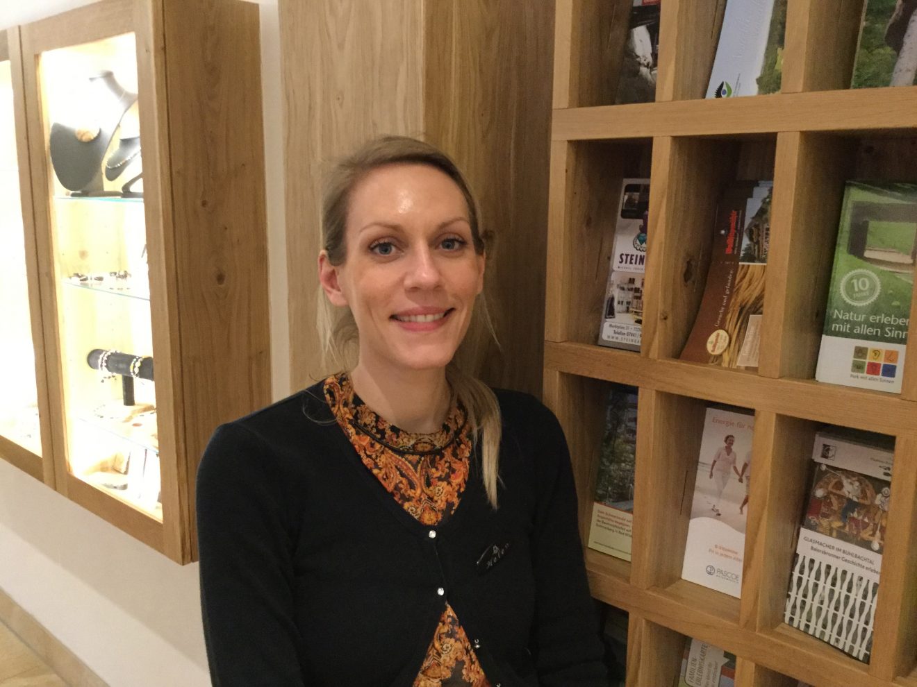 Helen Wurster, Rezeption Hotel Waldsägmühle Pfalzgrafenweile-Kälberbronn