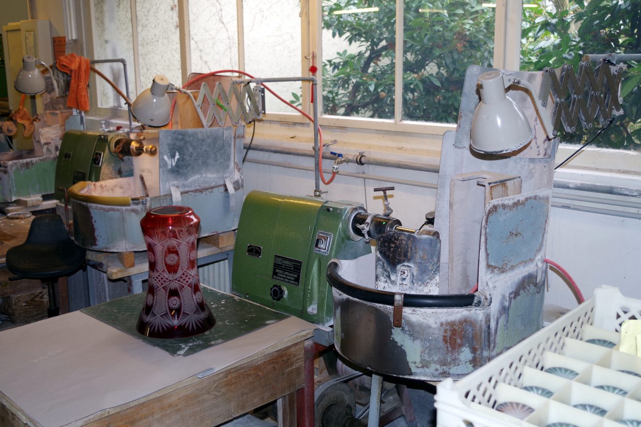 Blick in die Schleifwerkstatt.