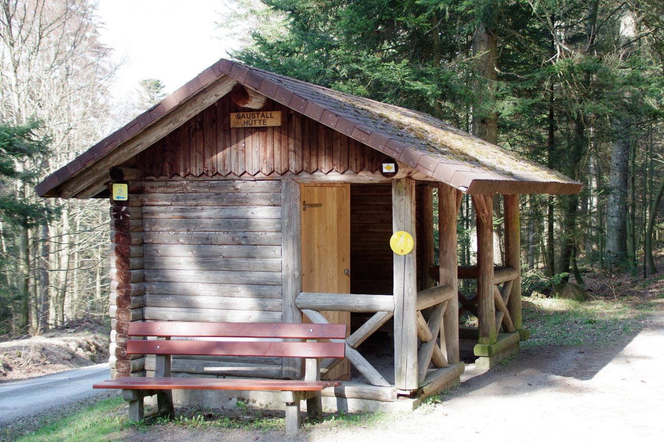 Wegmarke Saustallhütte.