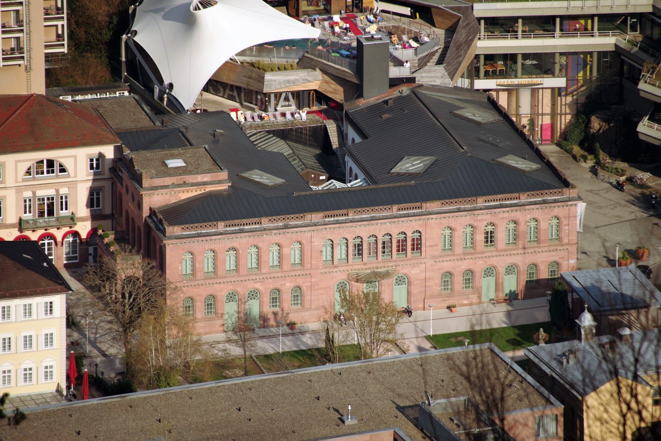 Vom AugenBlick herangezoomt: das Badhotel.