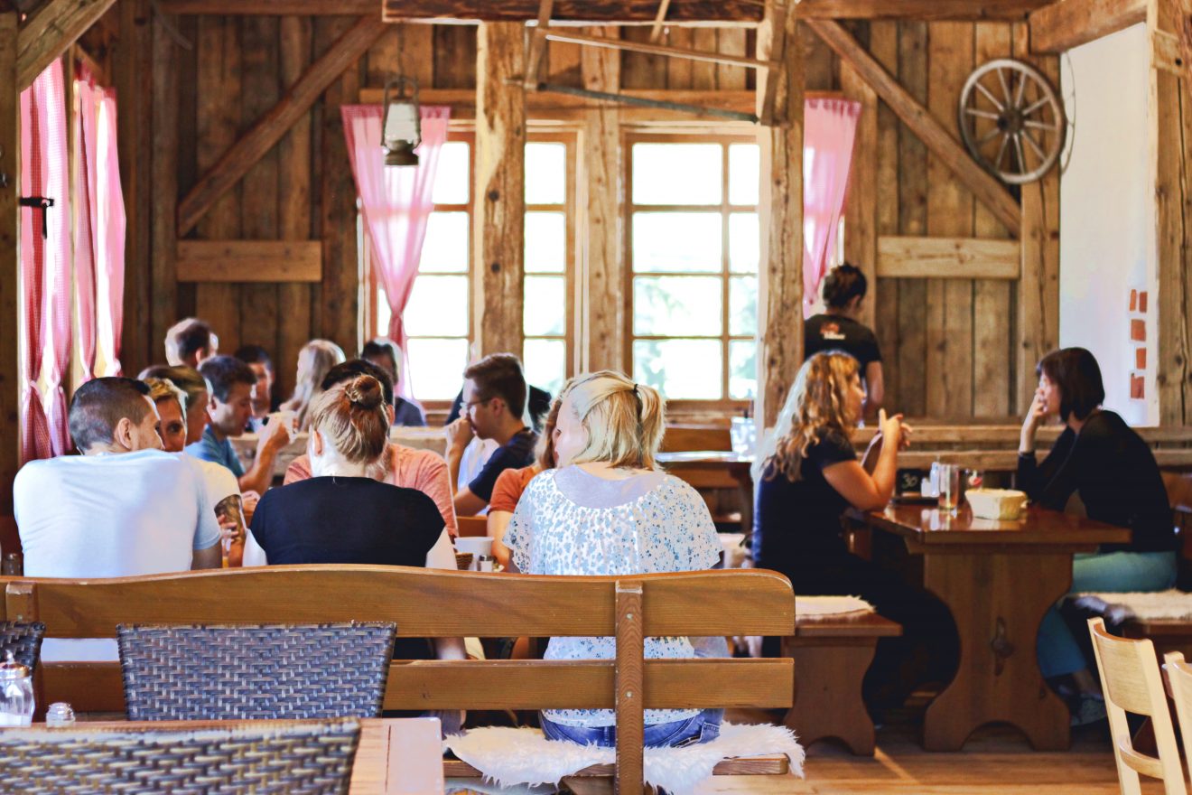 Gastraum der Naturpark-Marktscheune Berghaupten