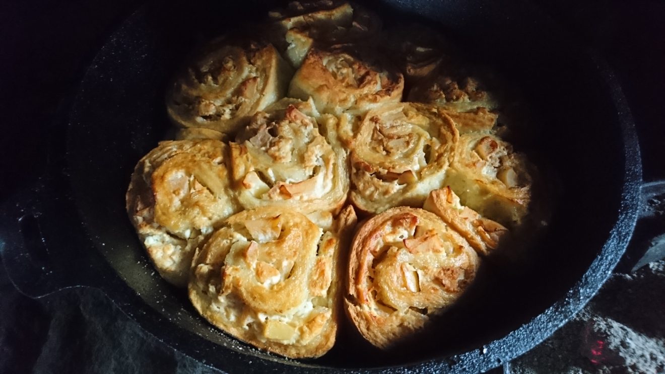 Infozentrum Kaltenbronn: Wildniswoche für Kinder - Apfelkuchen vom Feuer
