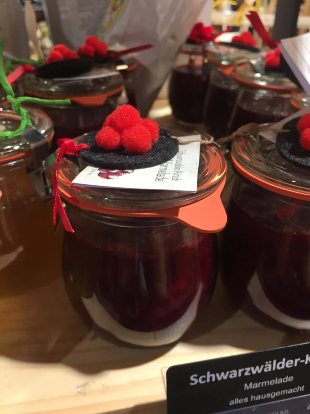 Schwarzwälder Kirsch-Marmelade aus der Geroldsauer Mühle