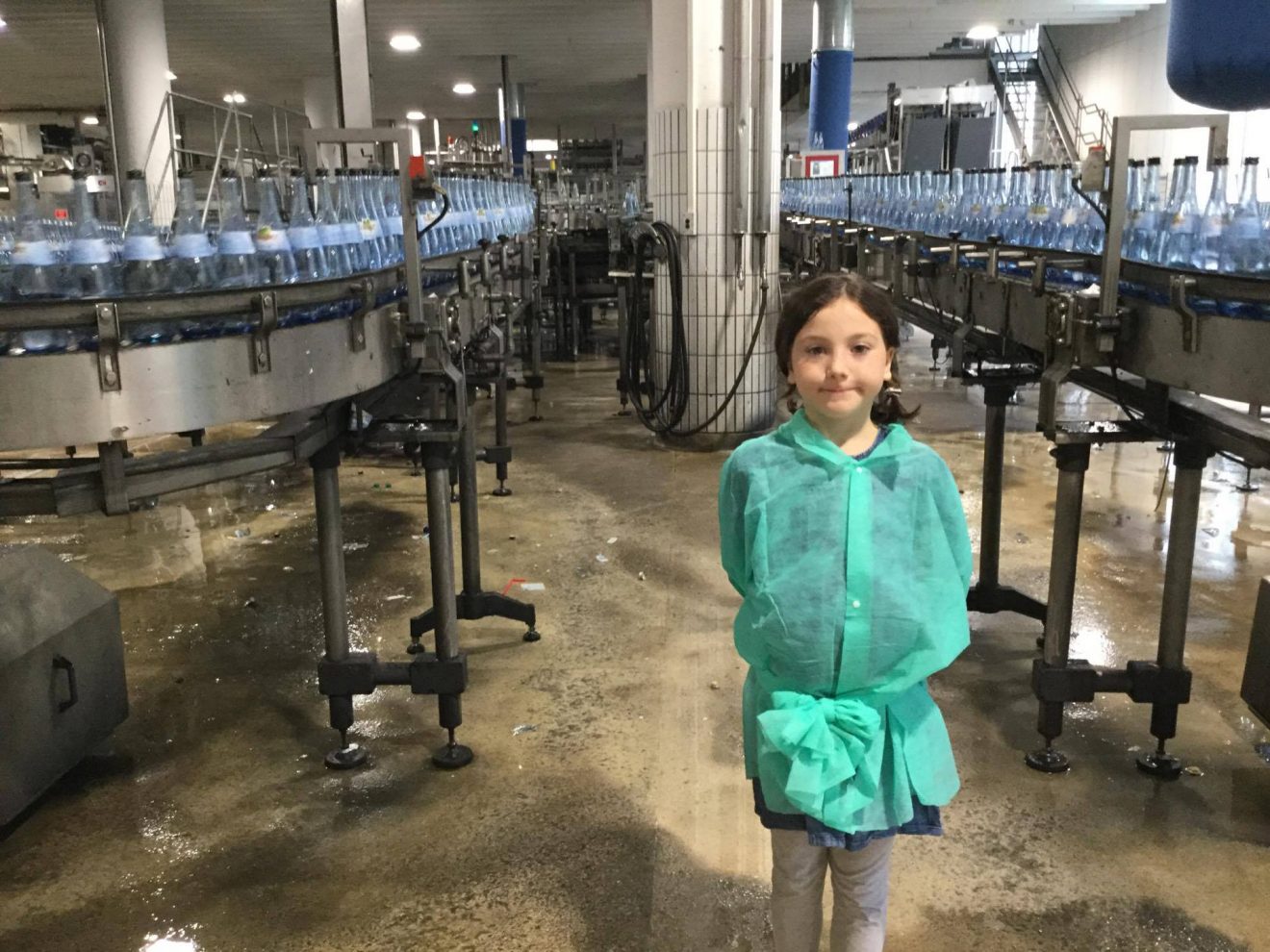 Kinderreporterin Emma bei der Mineralbrunnen Teinach GmbH