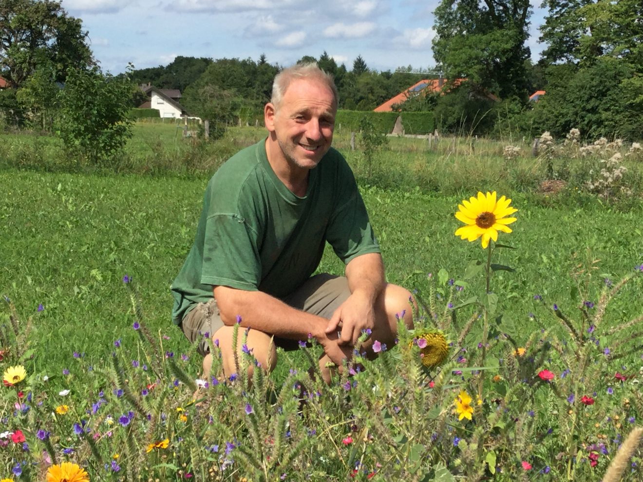 Horst Reiser auf seinem Bioland-Bauernhof