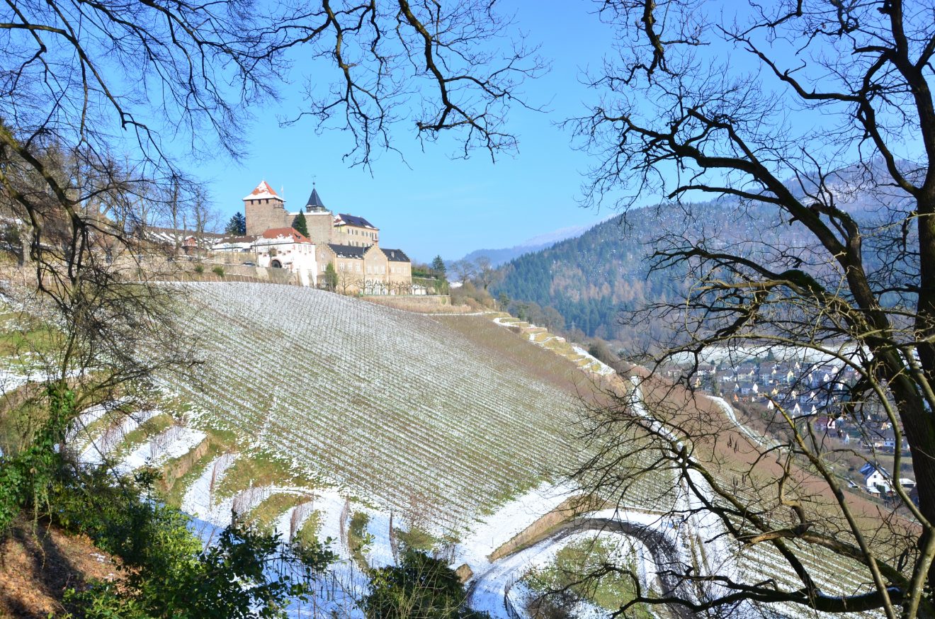 Schloss Eberstein in Gernsbach im Winter. Copyright Jurijs Zavoronkovs