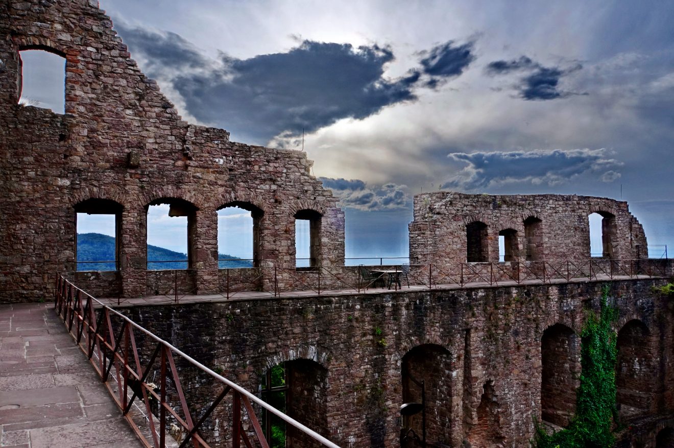 Vergange Zeiten auf Schloss Hohenbaden. Copyright Theo Dahringer