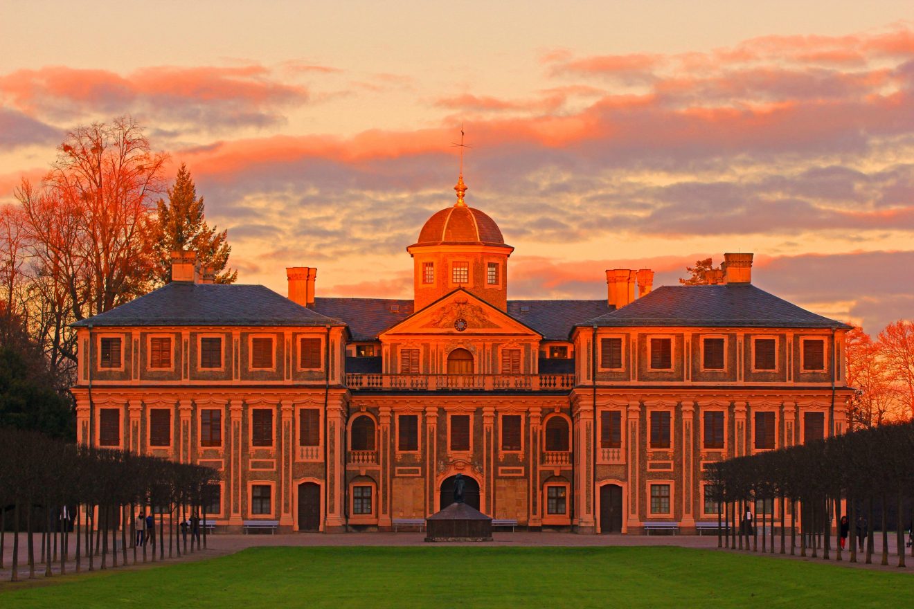 Schloss Favorite in Rastatt im Abendlicht. Copyright Yvonne Schurer