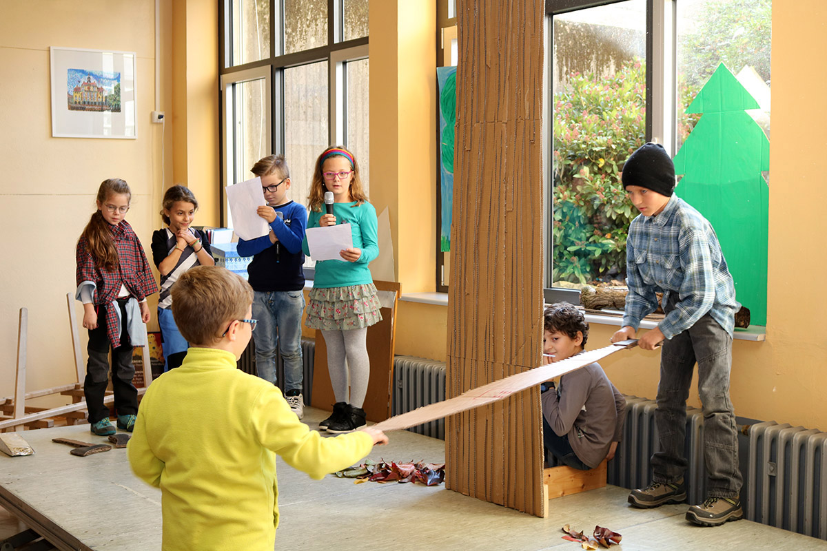 Naturpark Schwarzwald Blog, Naturpark-Schule: Holzfäller hatten früher noch keine Motorsägen, da waren starke Arme gefragt