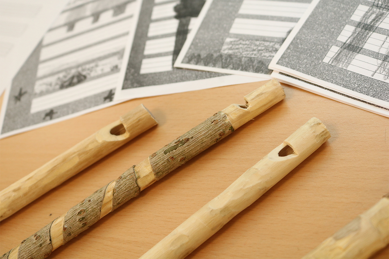 Naturpark Schwarzwald Blog, Naturpark-Schule: Selbst geschnitzte Flöten aus Weidenzweigen