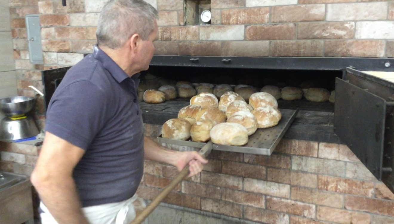 Brotbacken auf dem Ramsteinerhof