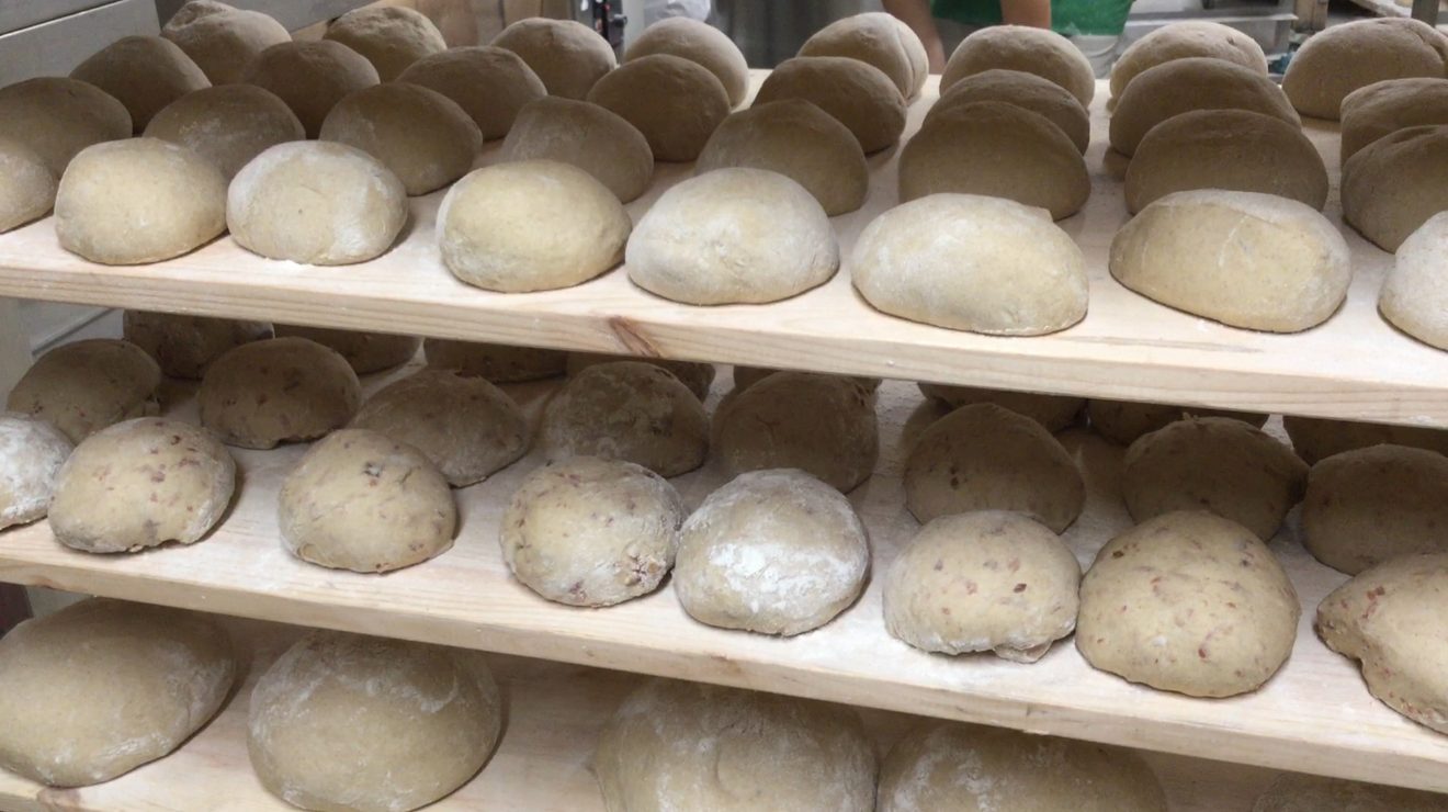 Brotbacken auf dem Ramsteinerhof