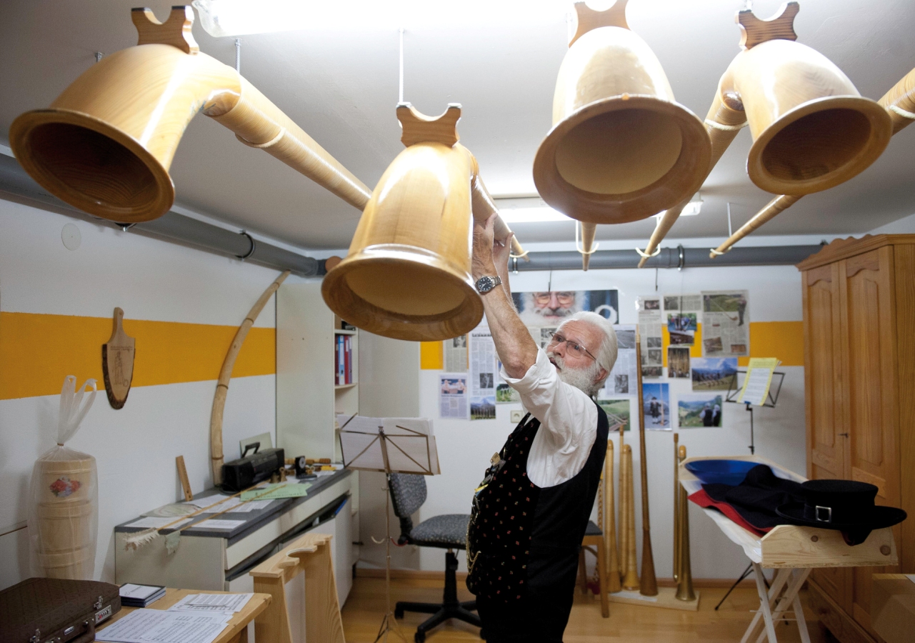 Paul Boschert, Alphornbläser und -bauer aus Nordrach