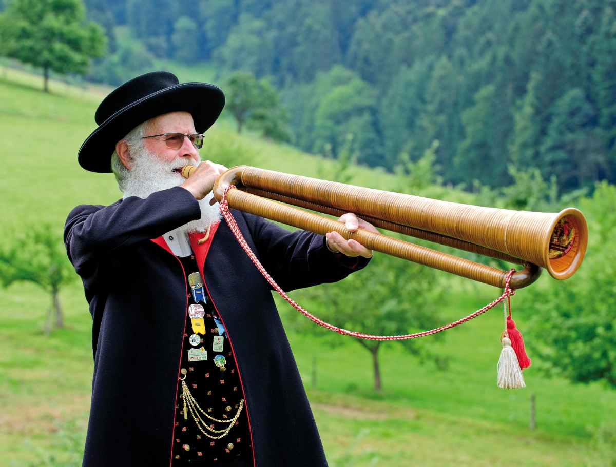Paul Boschert, Alphornbläser und -bauer aus Nordrach