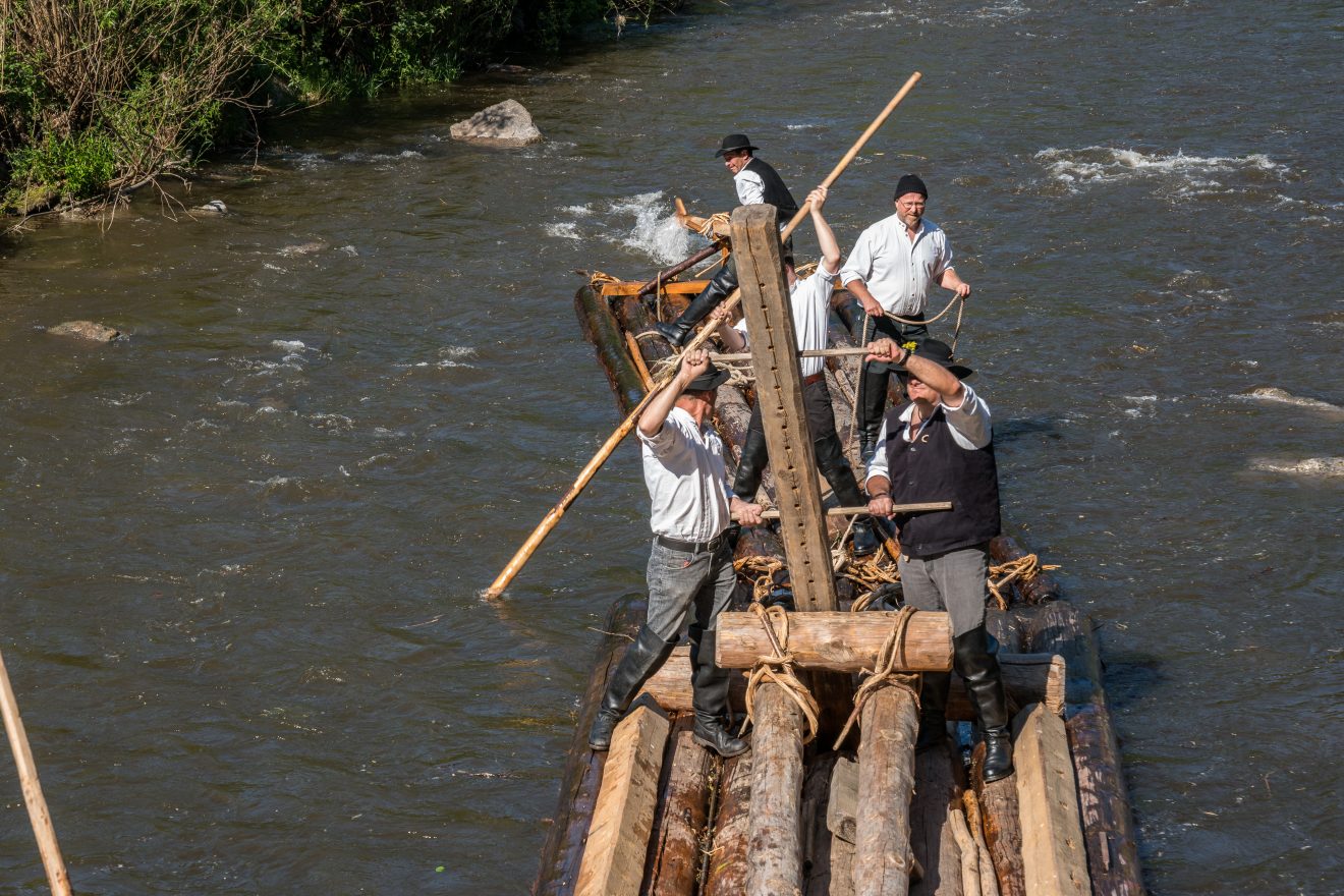 Floßfahrt auf der Kinzig