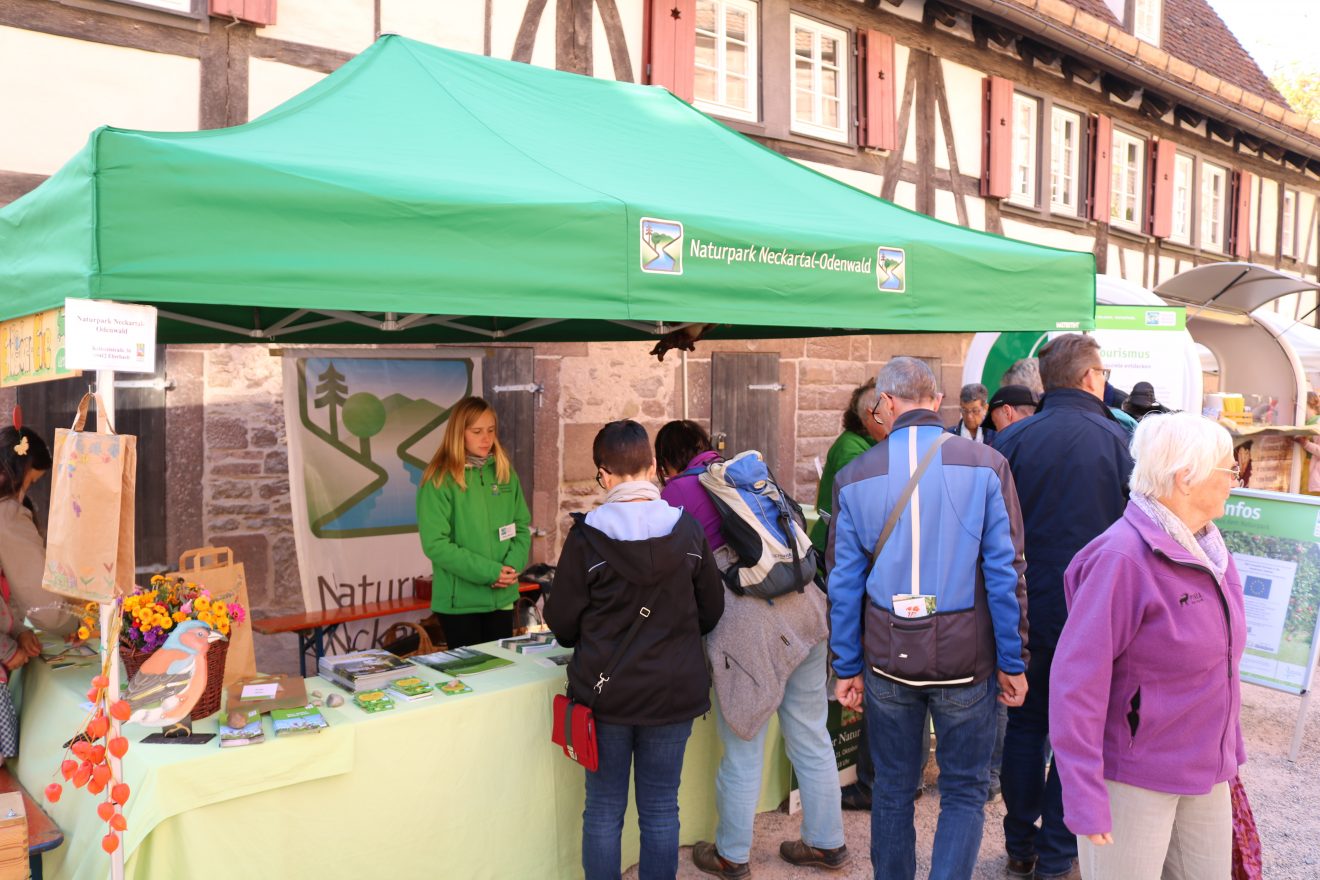 Markt der Naturparke im Klosterhof von Maulbronn
