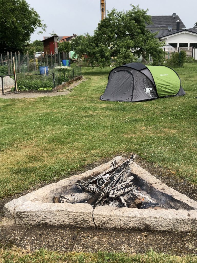Microadventure Zelten im eigenen Garten
