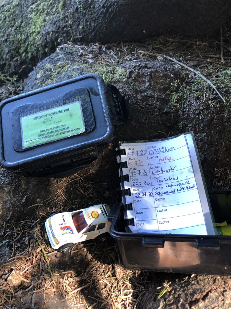 Microadvaenture Geocaching