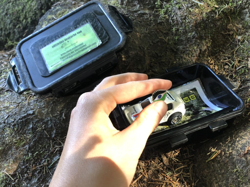 Microadvaenture Geocaching