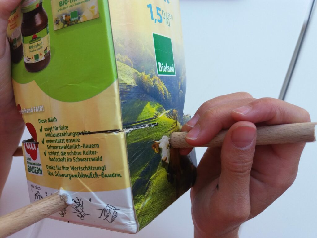 Futterspender für Gartenvögel