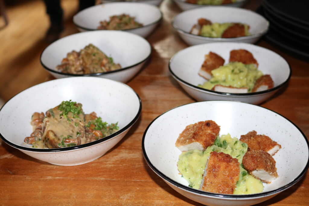 Drei neue Naturpark-Wirte - Waldgaststätte Turm Fremersberg Baden-Baden