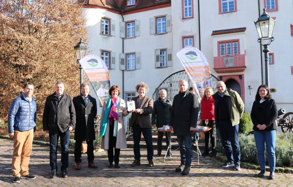 Erste Auszeichnung zum Naturpark-Partner für Weingut Schloss Neuweier