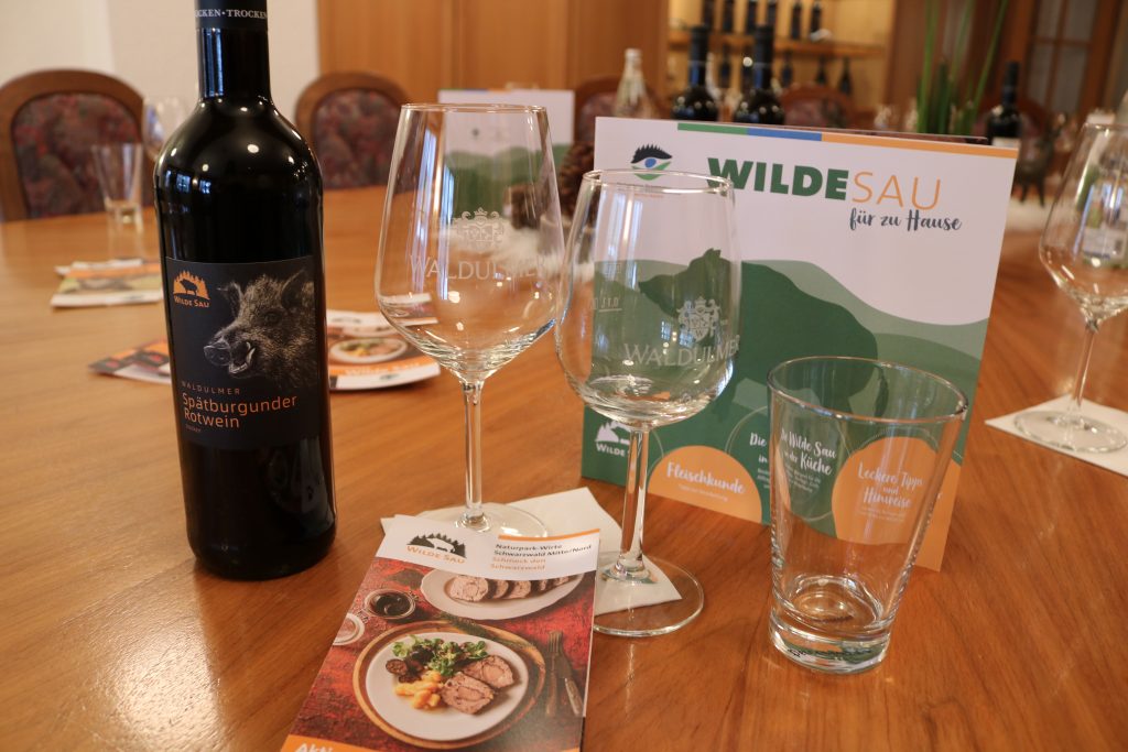 Naturpark-Partner Waldulmer WG kreiert Wilde Sau-Wein