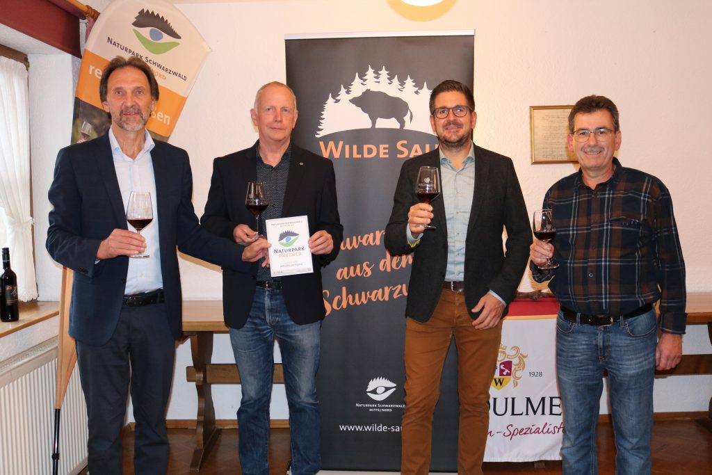 Naturpark-Partner Waldulmer WG kreiert Wilde Sau-Wein