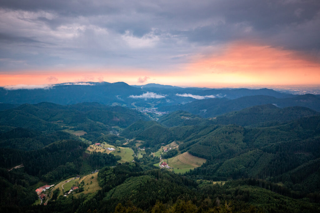 Blick vom Buchkopfturm - Sonnenuntergang mit Blick Richtung Rheinebene