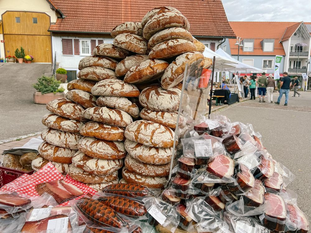 Brotlaibe übereinander getürmt