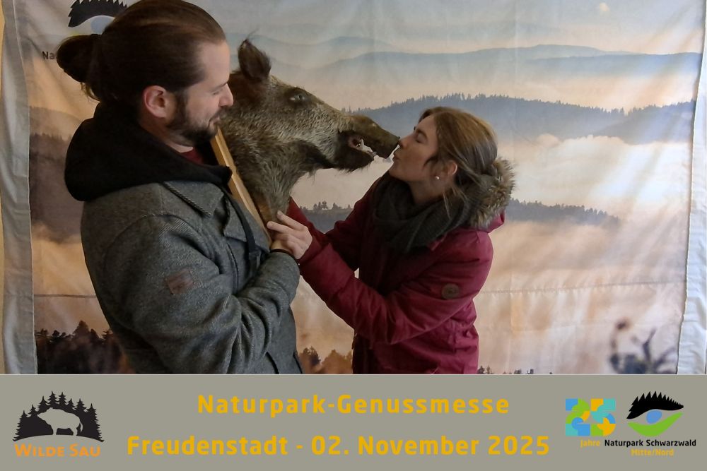 Fotobox Paar mit Wildschweinkopf