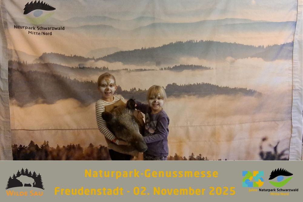 Fotobox Kinder mit Wildschweinkopf