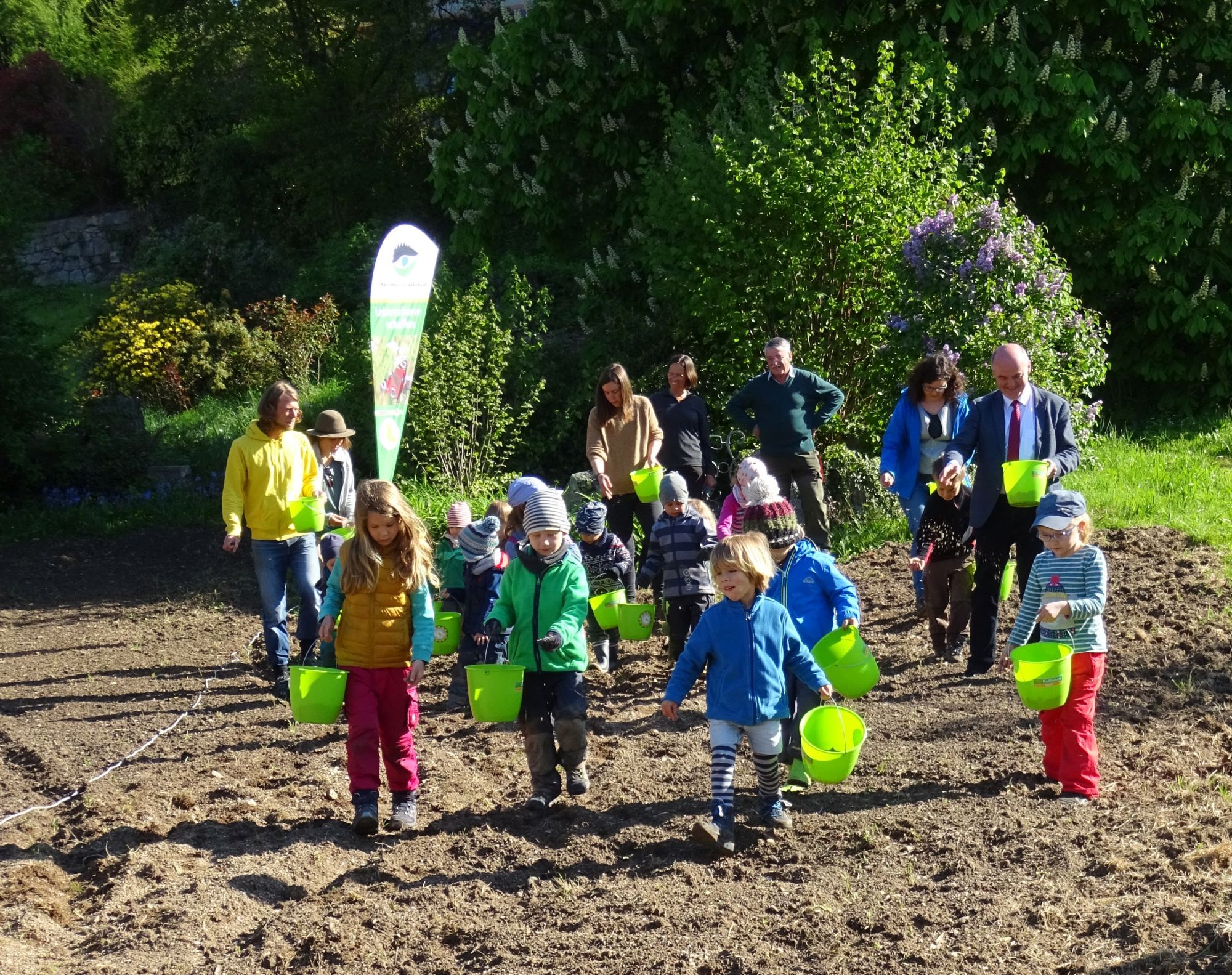 Einsaat in der Blühenden Gemeinde Lautenbach, Foto: Naturpark Schwarzwald Mitte/Nord e. V.