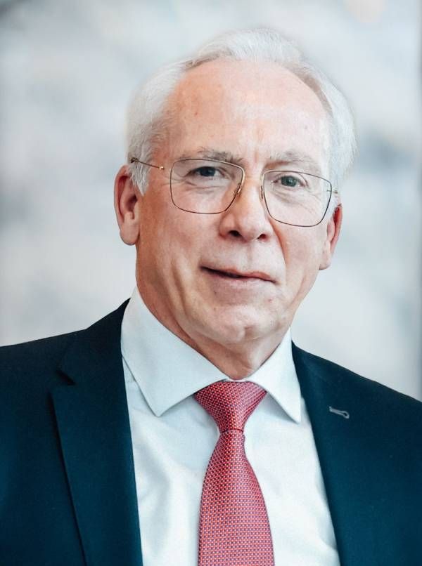 Porträtbild Klaus-Dieter Hepp