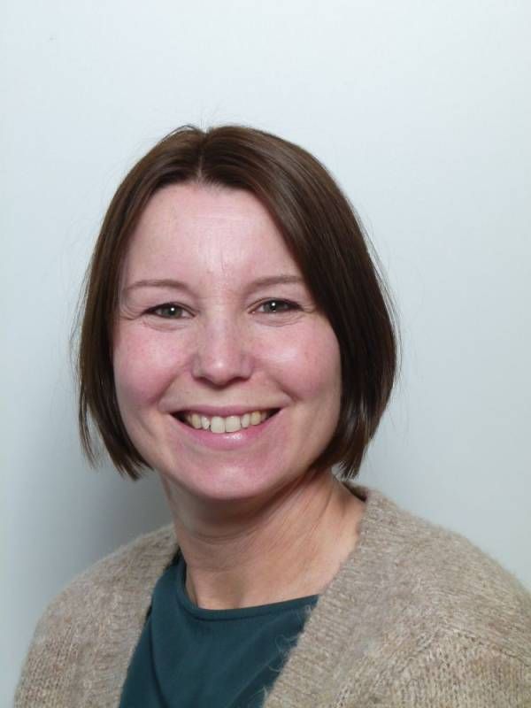 Porträtbild Sandra Steinel