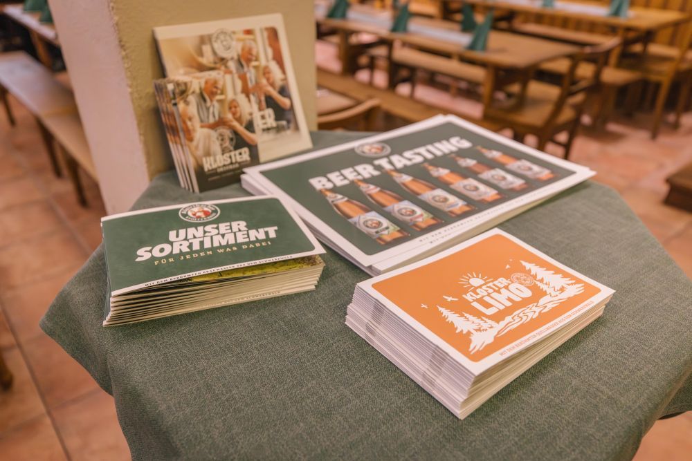 Infomaterialien von Alpirsbacher Klosterbräu